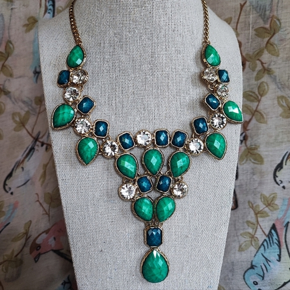 Amrita Singh Signed Faceted Blue Green Clear Rhinestone Statement Necklace EUC